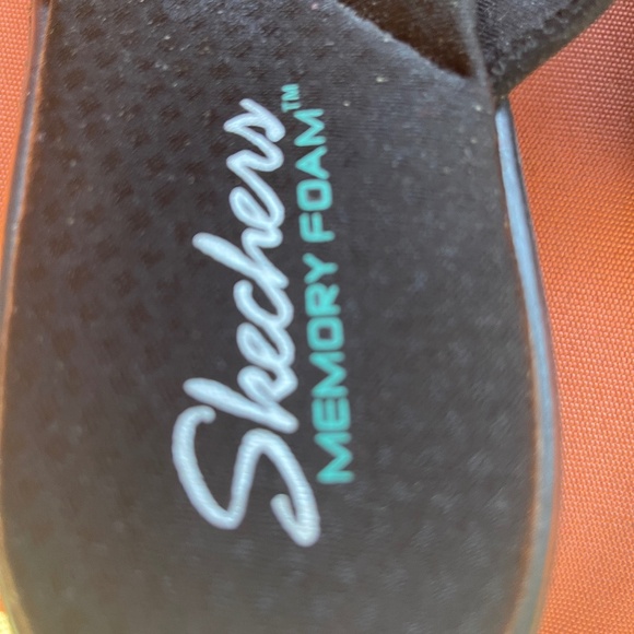 Sketchers Classic BLACK Wedge Sandals (NWOT) - Picture 3 of 8